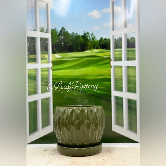 Applelicious Green (SM)  Ceramic Planter Pot with Saucer Attached - Picture 3 of 9